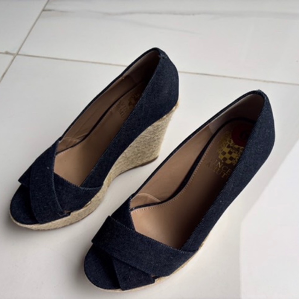 NEW VINCE CAMUTO Womens Blue Denim Wedge Espadrille Shoes 6